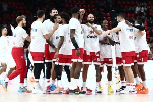 Ολυμπιακός: Τα… «βαμπίρ» Μιλουτίνοφ – Γουόρντ έτοιμα να «δαγκώσουν» την Χάποελ