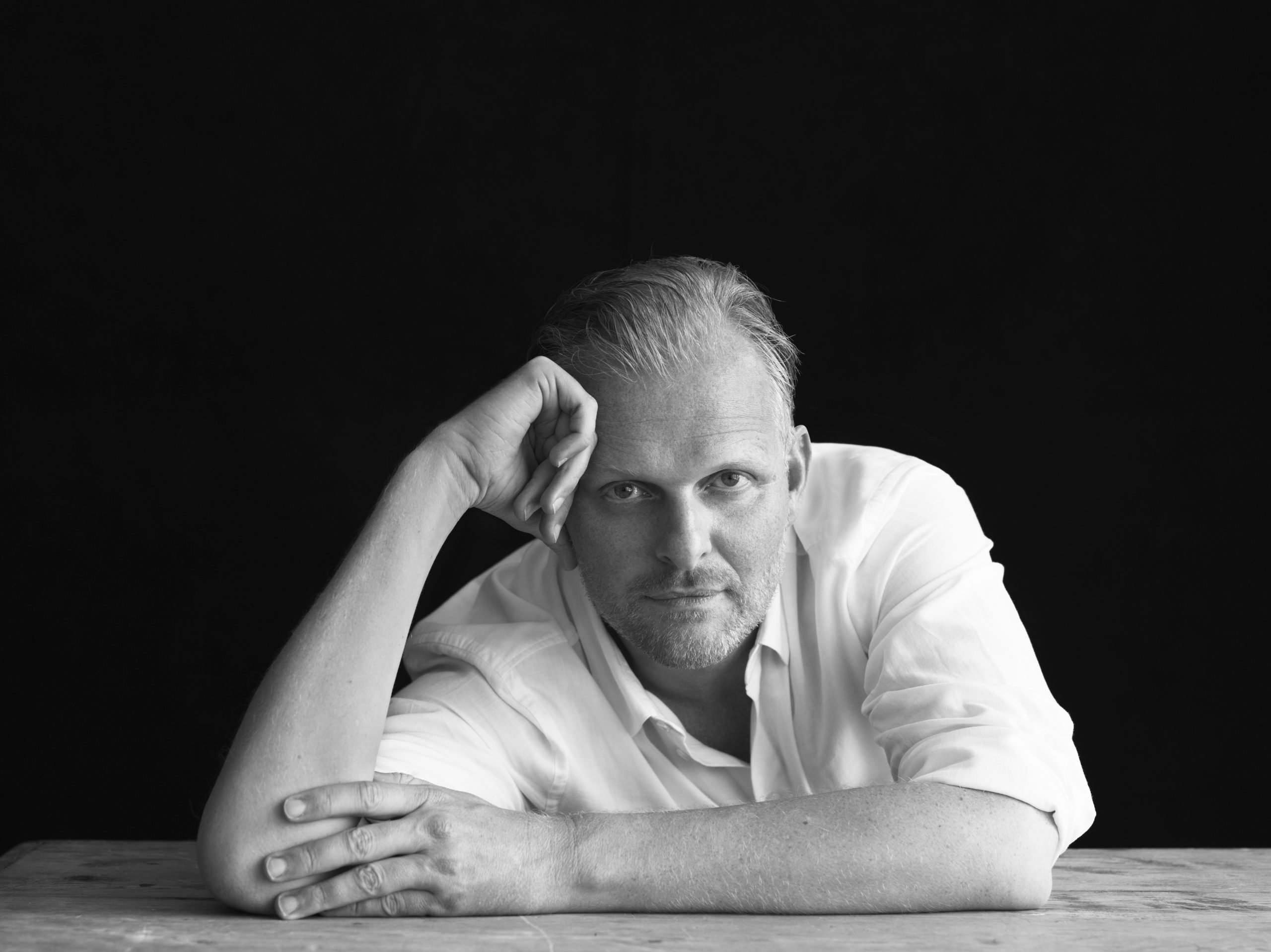 Τόμας Οστερμάιερ: «Οι διασκευές είναι στο DNA του θεάτρου»