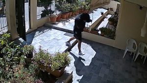 Εξάρθρωση σπείρας στην Αττική: Παρίσταναν υπαλλήλους ΔΕΗ και λογιστές και ξάφριζαν ηλικιωμένους – Βίντεο ντοκουμέντο