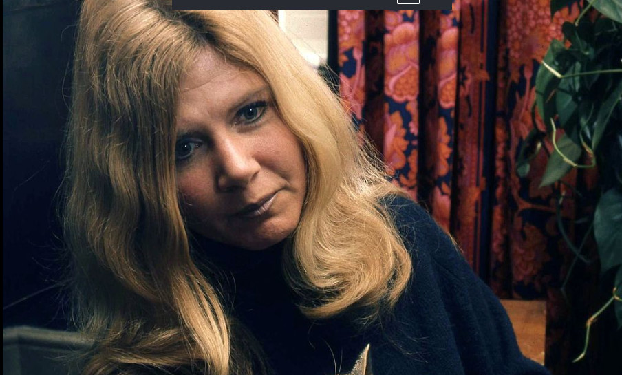 Πέθανε η συγγραφέας Ντέιμ Τζίλι Κούπερ