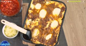 Λαζάνια μπολονέζ με την «υπογραφή» της Αργυρώς Μπαρμπαρίγου