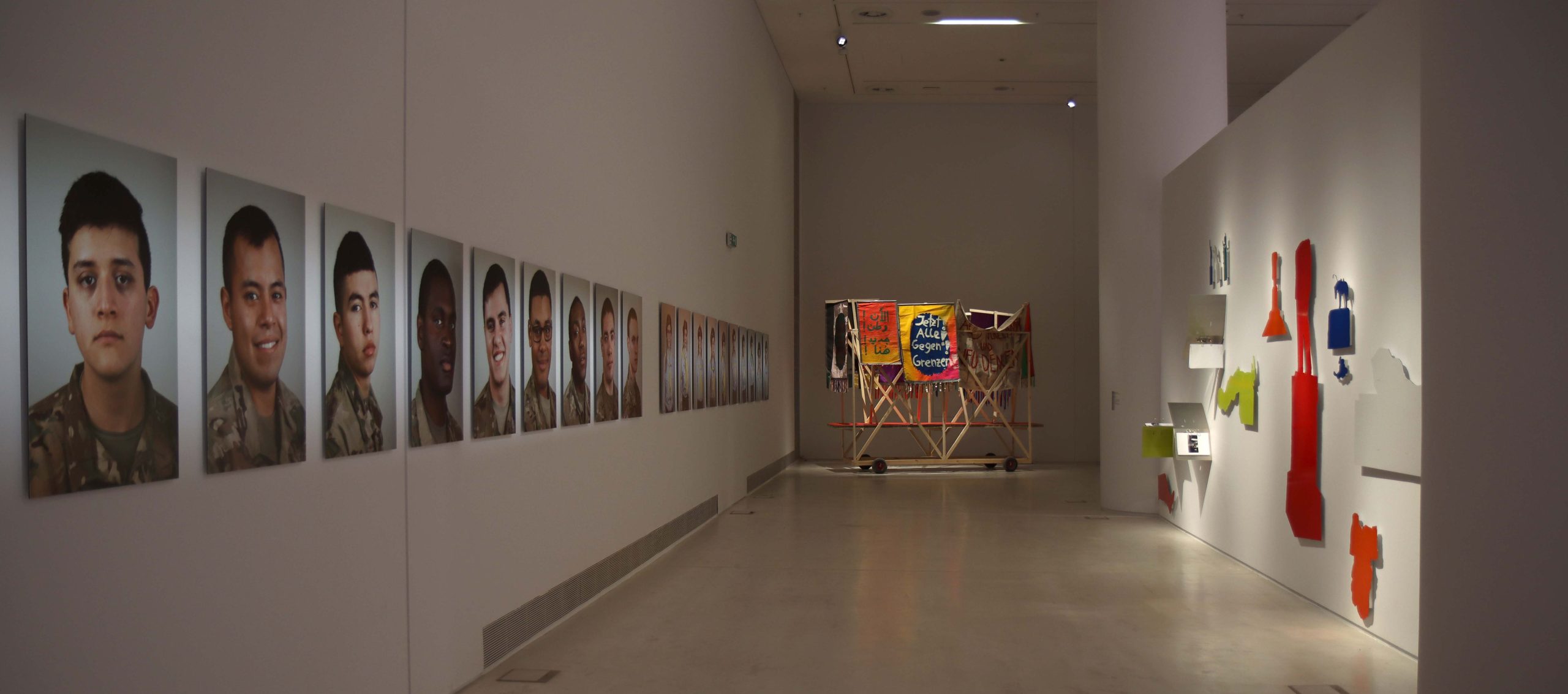 &Epsilon;&pi;&iota;&sigma;&tau;&rho;&omicron;&phi;ή &sigma;&tau;&omicron;&nu; &laquo;&epsilon;&lambda;&lambda;&eta;&nu;&iota;&kappa;ό &mu;ή&nu;&alpha;&raquo; &tau;&omicron;&upsilon; 1975 &sigma;&tau;&omicron; &Lambda;&omicron;&nu;&delta;ί&nu;&omicron;