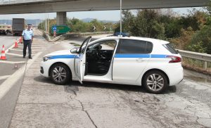 Θεσσαλονίκη: Έσπασε τα κοντέρ νεαρός οδηγός – Οδηγούσε με 179χλμ/ώρα τα ξημερώματα και συνελήφθη