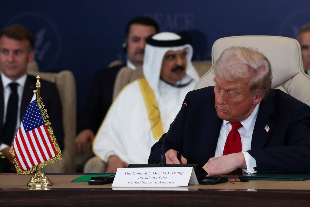 Νew Υork Τimes: Άγνωστο το περιεχόμενο «του ιστορικού εγγράφου» που υπέγραψαν οι ηγέτες