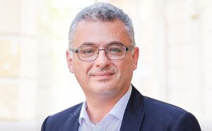 Κατεχόμενα: Νίκη του Τουφάν Ερχιουμάν της αντιπολίτευσης στις εκλογές απέναντι στον Ερσίν Τατάρ