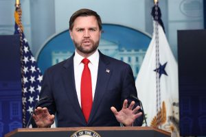 Τζέι Ντι Βανς: «Φαντασίωση» η νίκη της Ουκρανίας – Οι ΗΠΑ ασκούν πίεση στον Ζελένσκι