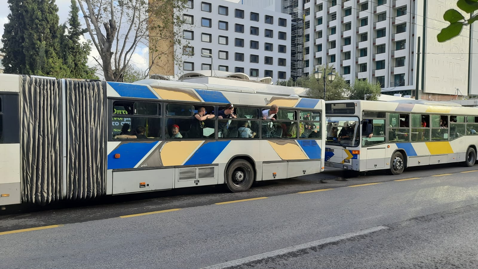 «Ταρακούνησαν» ολόκληρο λεωφορείο οι φίλοι της Γκόου Αχέντ Ιγκλς