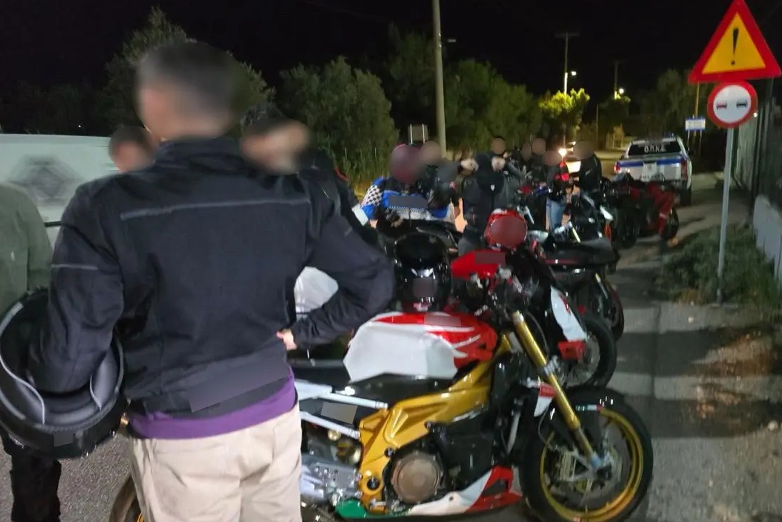 «Μπλόκο» της Τροχαίας σε αυτοσχέδιους αγώνες στα Μέγαρα – «Βροχή» από κλήσεις και συλλήψεις στην Αττική