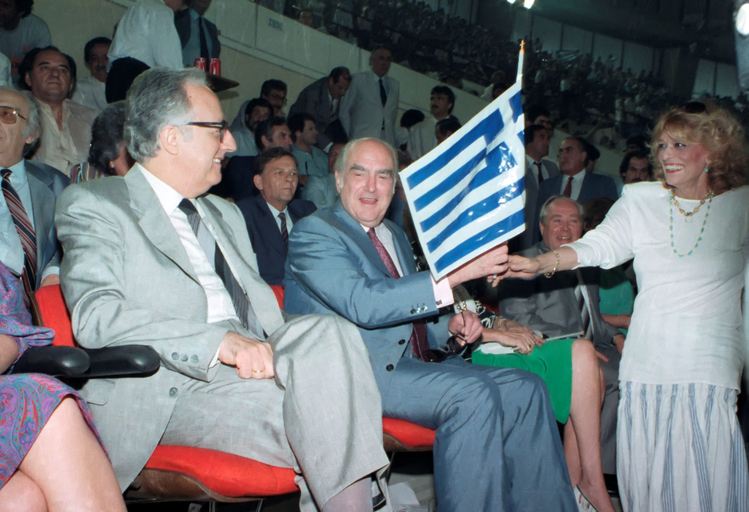 Η μέρα που άνοιξε ένα παράθυρο στον σοσιαλισμό