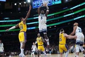 ΝΒΑ: Ο Άντονι Έντουαρντς στα «πιτς» για δύο εβδομάδες