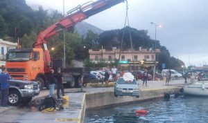 Τραγικός θάνατος για οδηγό στην Κεφαλονιά – Έπεσε με το ΙΧ του στη θάλασσα (φωτογραφίες)