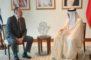 Ο Γ. Γεραπετρίτης συναντήθηκε με τον ΥΠΕΞ του Μπαχρέιν