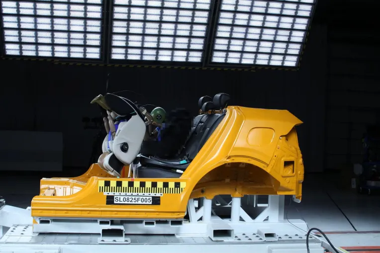 Ολλανδική Λέσχη Αυτοκινήτου: Αυτά τα δύο παιδικά καθίσματα βάζουν σε κίνδυνο τις ζωές των μικρών επιβατών