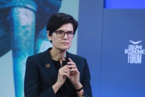 Μαρία Δεμερτζή στα «ΝΕΑ»: Άν πέσει η Γαλλία, δεν υπάρχει δίχτυ ασφαλείας