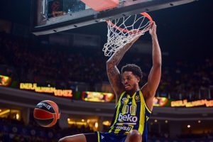 Με το δεξί η πρωταθλήτρια Φενέρ, 96-77 την Παρί