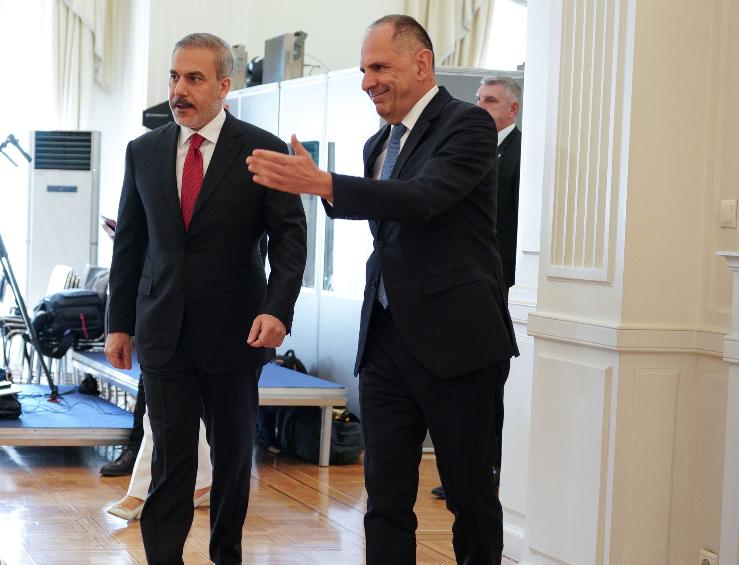 Γεραπετρίτης σε Φιντάν: ΑΟΖ και υφαλοκρηπίδα η μία και μόνη διοαφορά Ελλάδας και Τουρκίας