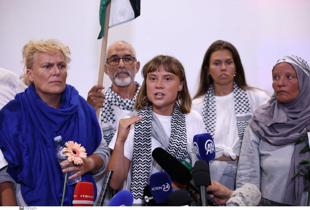 Στην Αθήνα το αεροπλάνο με τους 27 Έλληνες του στολίσκου για τη Γάζα – Μαζί τους και η Γκρέτα Τούνμπεργκ