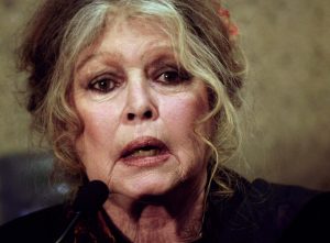 Μπριζίτ Μπαρντό για φήμες θανάτου από Aqababe: «Aνόητος που διέδωσε ψευδείς ειδήσεις»