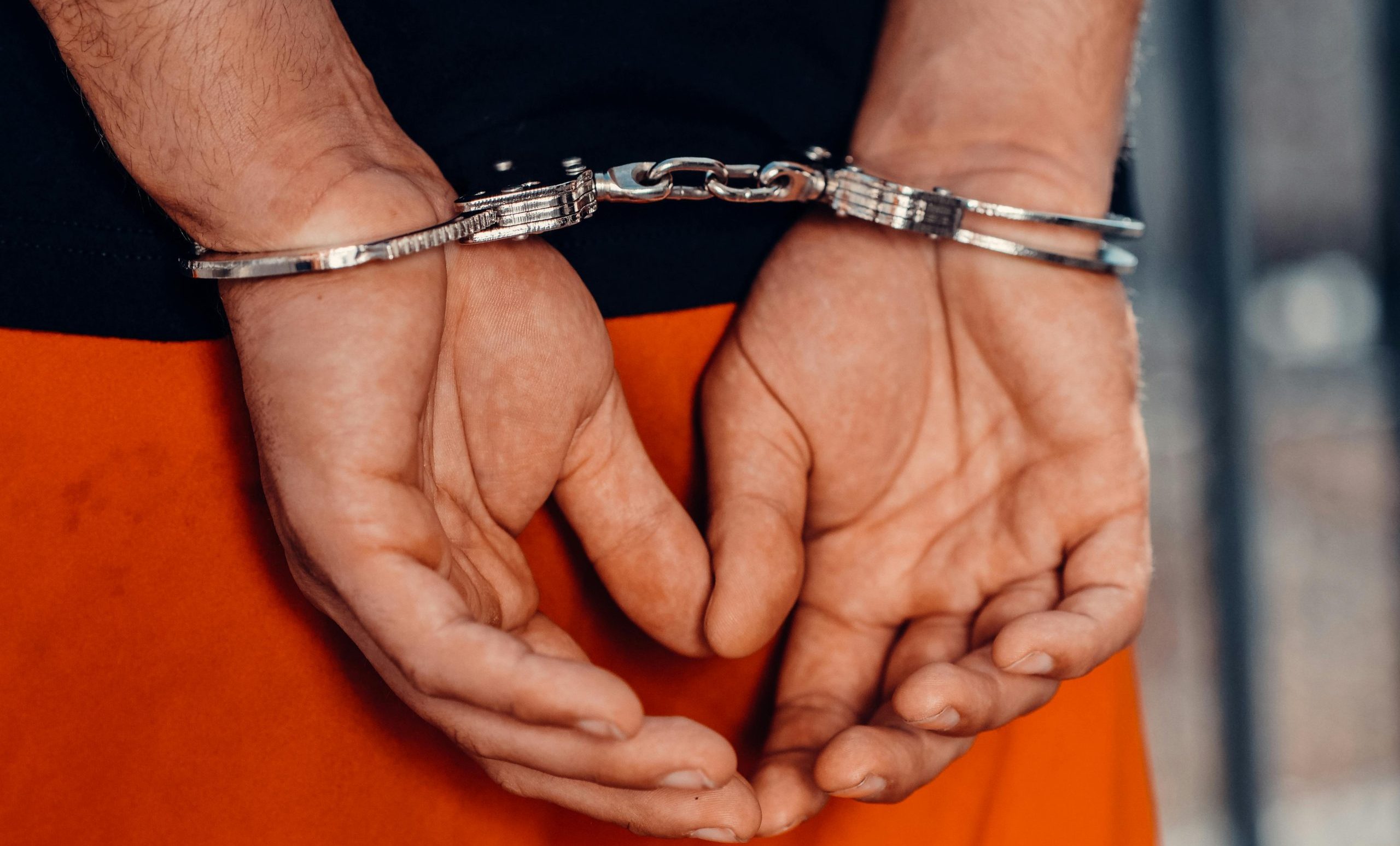 Αμετανόητος ο «δολοφόνος με το τσεκούρι»: Ισόβια και 26 χρόνια κάθειρξη για το μακελειό στη ΔΟΥ Κοζάνης (βίντεο)