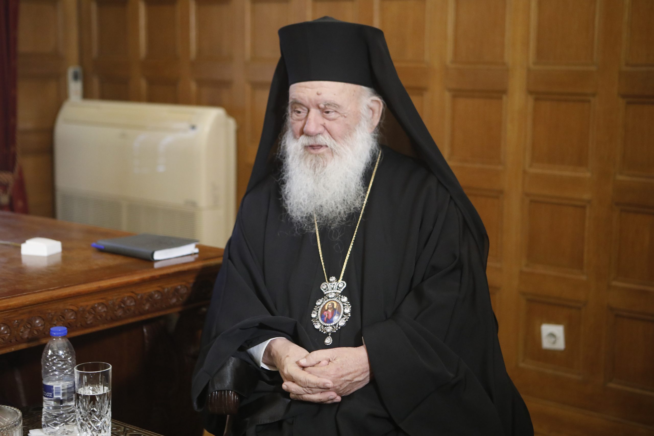 «Ιερό παρασκήνιο» για την επόμενη ημέρα - Οι ομάδες και τα πρόσωπα στην Ιεραρχία