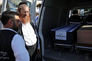 Οργή στο Ισραήλ μετά την επιστροφή λανθασμένης σορού ομήρου από τη Χαμάς