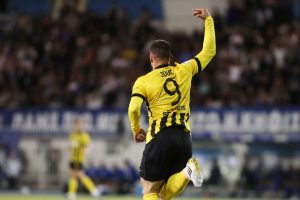 ΑΕΚ: Ο Γιόβιτς γυρνάει στην Αθήνα με τραυματισμό