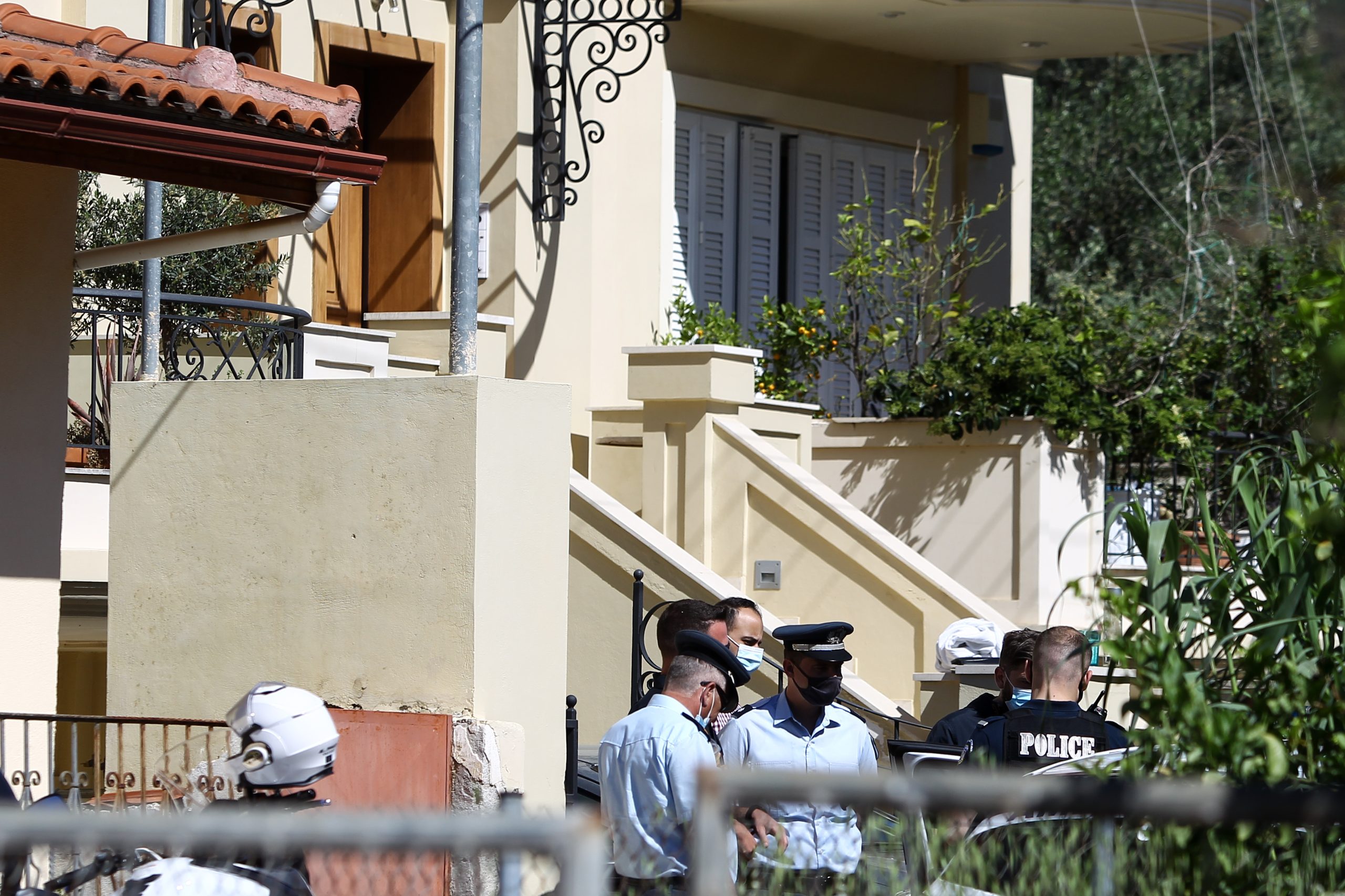 Γλυκά Νερά: Οι πρώτες εικόνες μετά τη δολοφονία της Καρολάιν – Αποκλειστικά το βίντεο που τράβηξαν οι αστυνομικοί