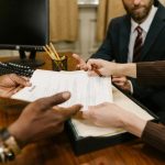 Τέλος στις πλαστές διαθήκες: Τι αλλάζει στις ιδιόγραφες