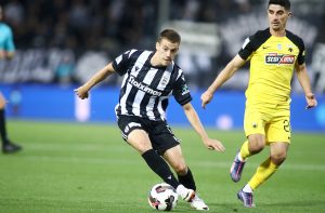 ΑΕΚ – ΠΑΟΚ: Μπάμπα και Κωνσταντέλιας έδωσαν προβάδισμα δύο γκολ στους Θεσσαλονικείς