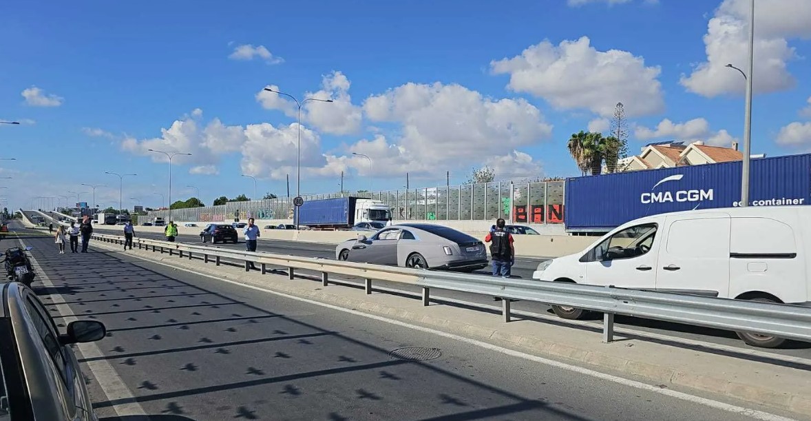 Δολοφονία γνωστού επιχειρηματία της Κύπρου στη Λεμεσό - Τον πυροβόλησαν εν κινήσει από μοτοσικλέτα