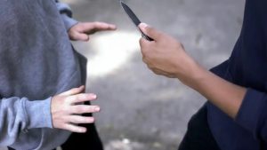 Κυψέλη: Μαχαίρωμα ανάμεσα σε μαθήτριες σε γυμνάσιο