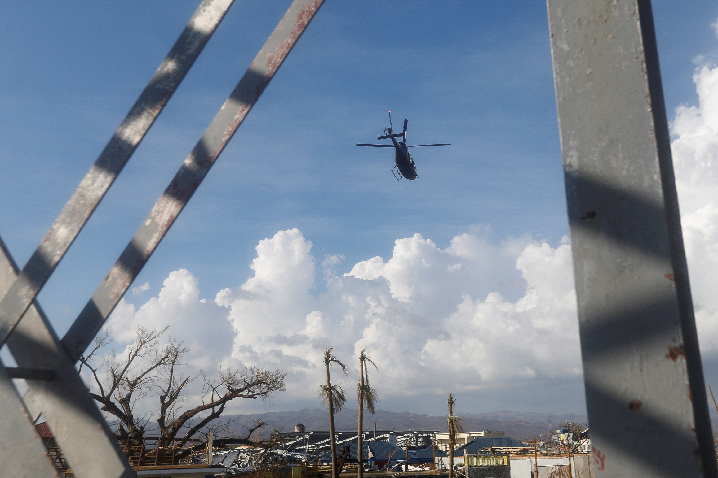 Καραϊβική: Βίντεο τρόμου από κόκπιτ αεροσκάφους που περνάει από το «μάτι» του τυφώνα Μελίσσα Καραϊβική: Βίντεο τρόμου από κόκπιτ αεροσκάφους που περνάει από το «μάτι» του τυφώνα Μελίσσα