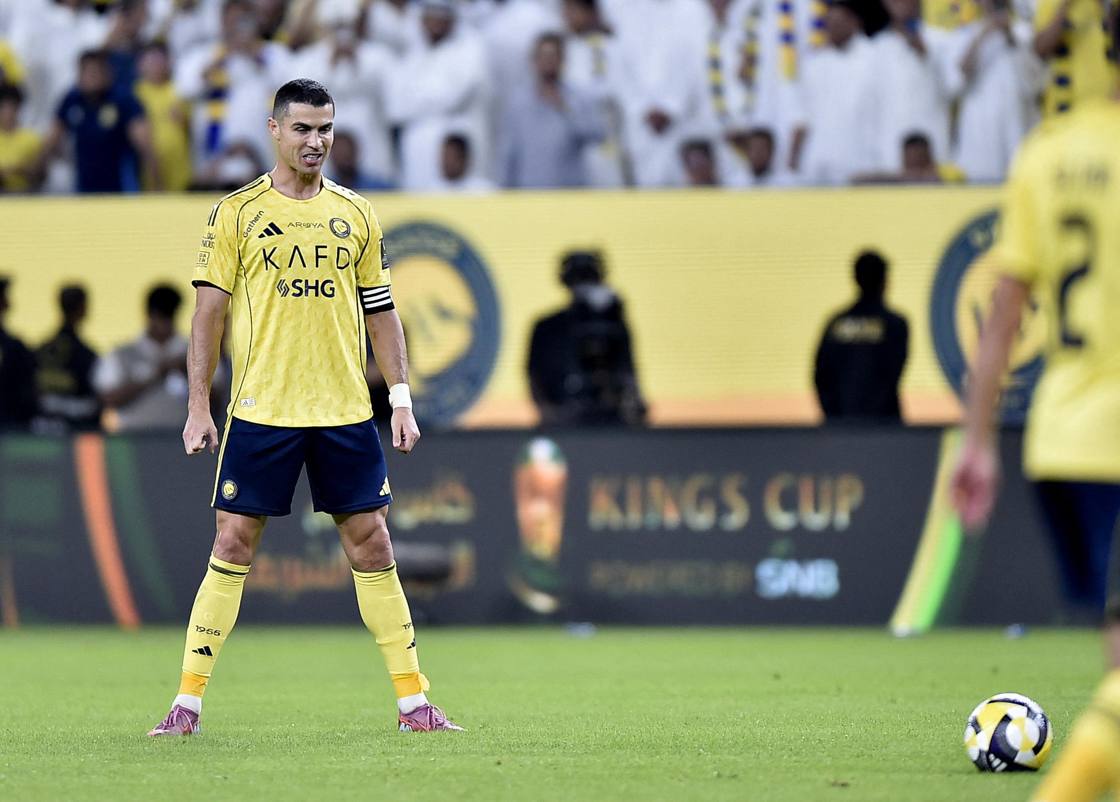 Ο Ρονάλντο μιλάει στον εαυτό του πριν εκτελέσει φάουλ και το στέλνει… στο τείχος