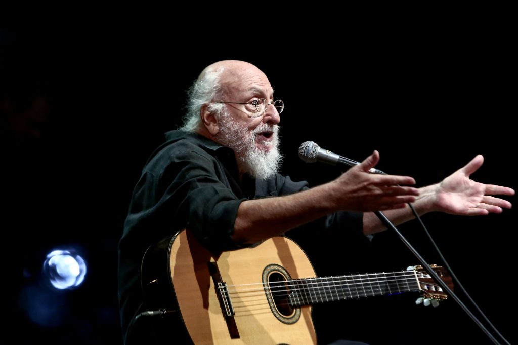 Πού πας παλικάρι ωραίο σαν μύθος