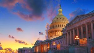 Εκρηξη ολόχρυσου μεγαλείου στην Ουάσιγκτον – Το κόκκινο χρώμα ταιριάζει στην Κίμπερλι