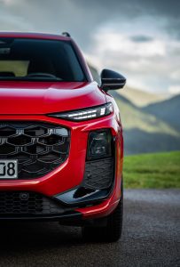 Το νέο Audi Q3 με φώτα που καταλαβαίνουν τον οδηγό