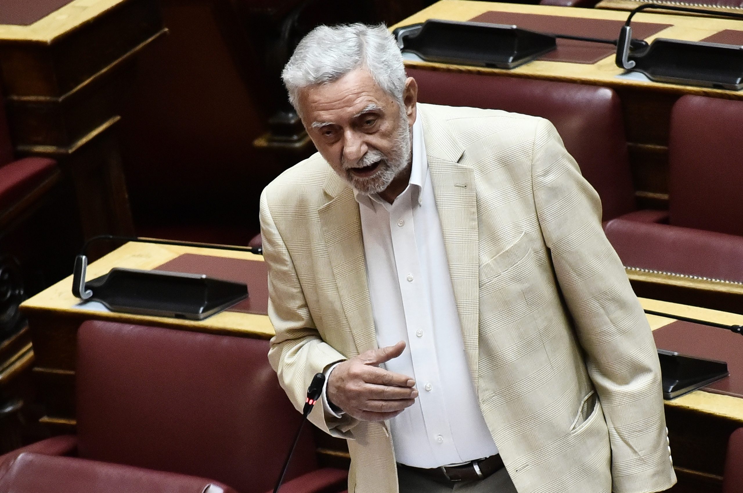 Βουλή: Ορκίστηκε βουλευτής ο Θ. Δρίτσας