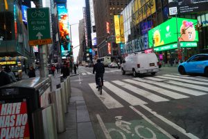 Βάλτε το ποδήλατο δίπλα στις λεωφόρους, όχι στο περιθώριο 