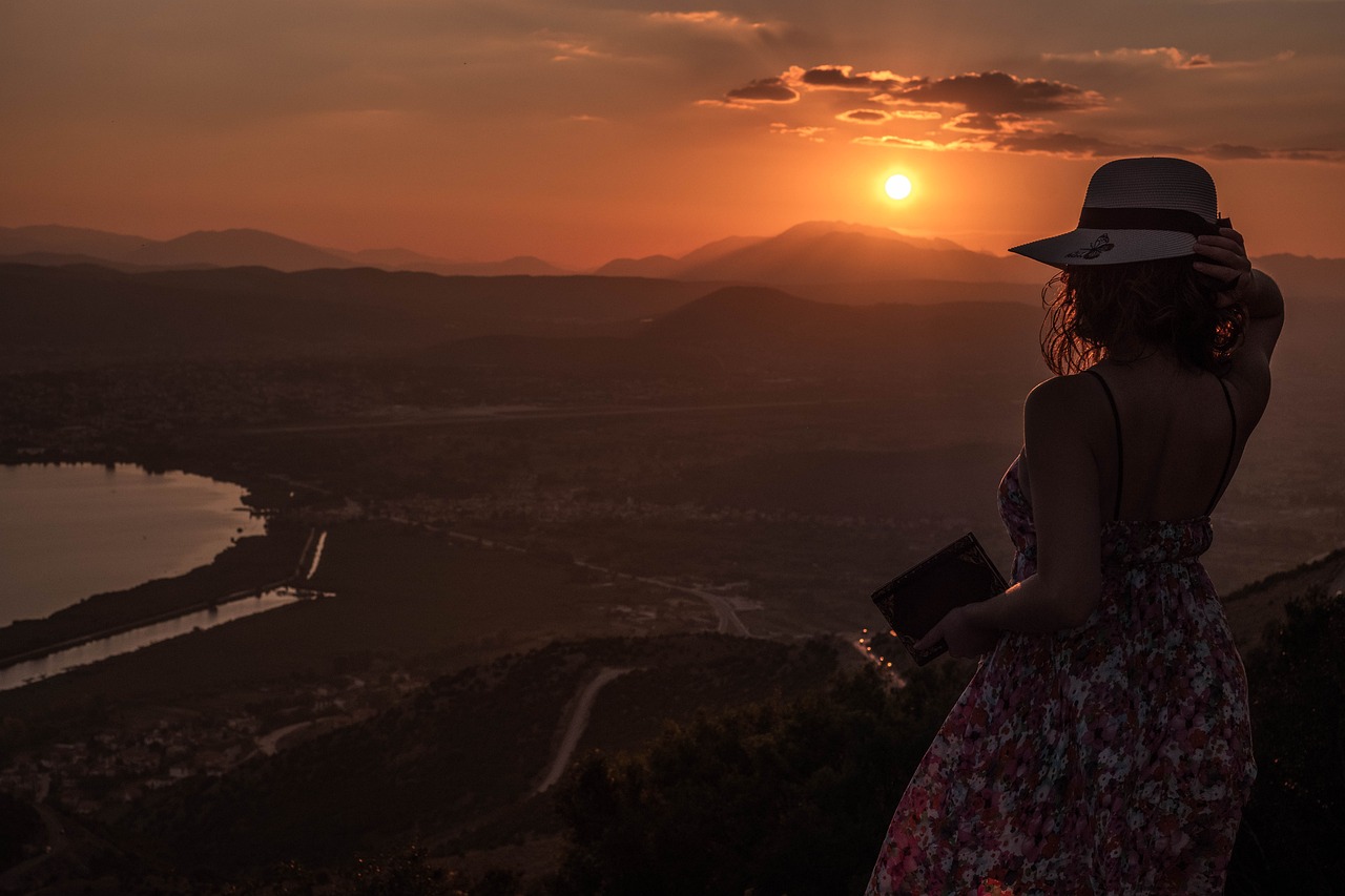 Η Κομισιόν προσκαλεί 40.000 νέους να ανακαλύψουν την Ευρώπη – Το ταξιδιωτικό πάσο και η εκπτωτική κάρτα DiscoverEU Η Κομισιόν προσκαλεί 40.000 νέους να ανακαλύψουν την Ευρώπη – Το ταξιδιωτικό πάσο και η εκπτωτική κάρτα DiscoverEU