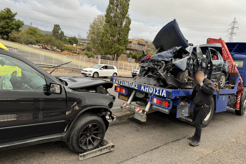 Δύο νεκροί σε καραμπόλα στον παράδρομο της Αθηνών Λαμίας στις Αφίδνες – Ένας ακόμα νεκρός στην Αθηνών Κορίνθου