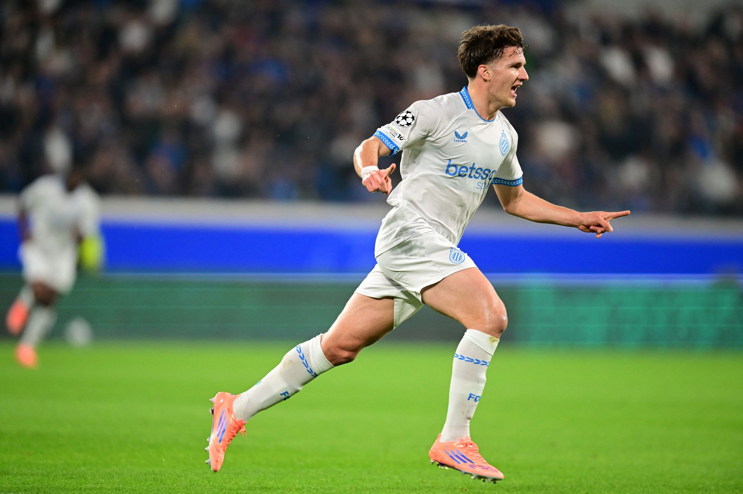 Χρήστος Τζόλης, ο Έλληνας που οδηγεί την Κλαμπ Μπριζ στην κορυφή!