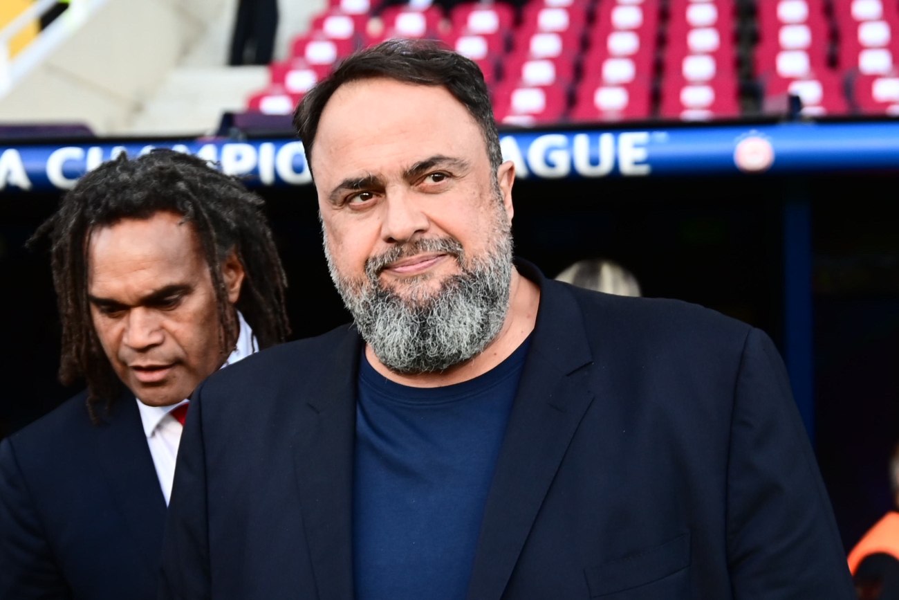 Στο πλευρό των «ερυθρόλευκων» και στην Βαρκελώνη ο Βαγγέλης Μαρινάκης (vid)