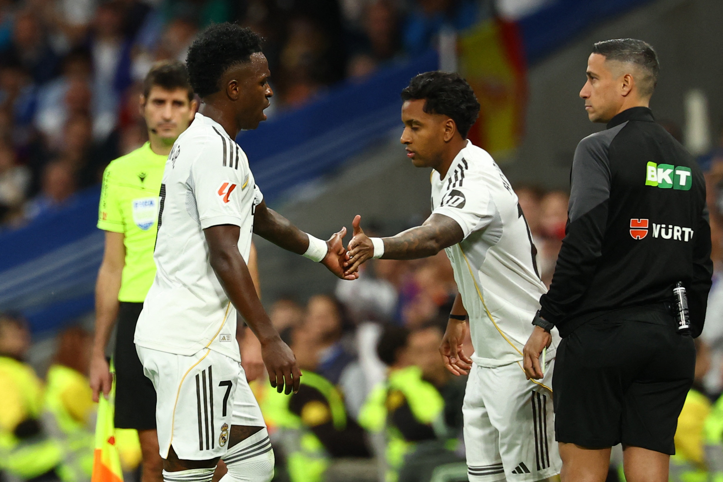 &Tau;&sigma;ά&mu;&pi;&iota; &Alpha;&lambda;ό&nu;&sigma;&omicron;: &laquo;&Kappa;&alpha;&nu;έ&nu;&alpha; &theta;έ&mu;&alpha; &mu;&epsilon; &Beta;&iota;&nu;ί&sigma;&iota;&omicron;&upsilon;&sigmaf;, &epsilon;ί&nu;&alpha;&iota; &phi;&alpha;&nu;&tau;&alpha;&sigma;&tau;&iota;&kappa;ό&sigmaf;&raquo;