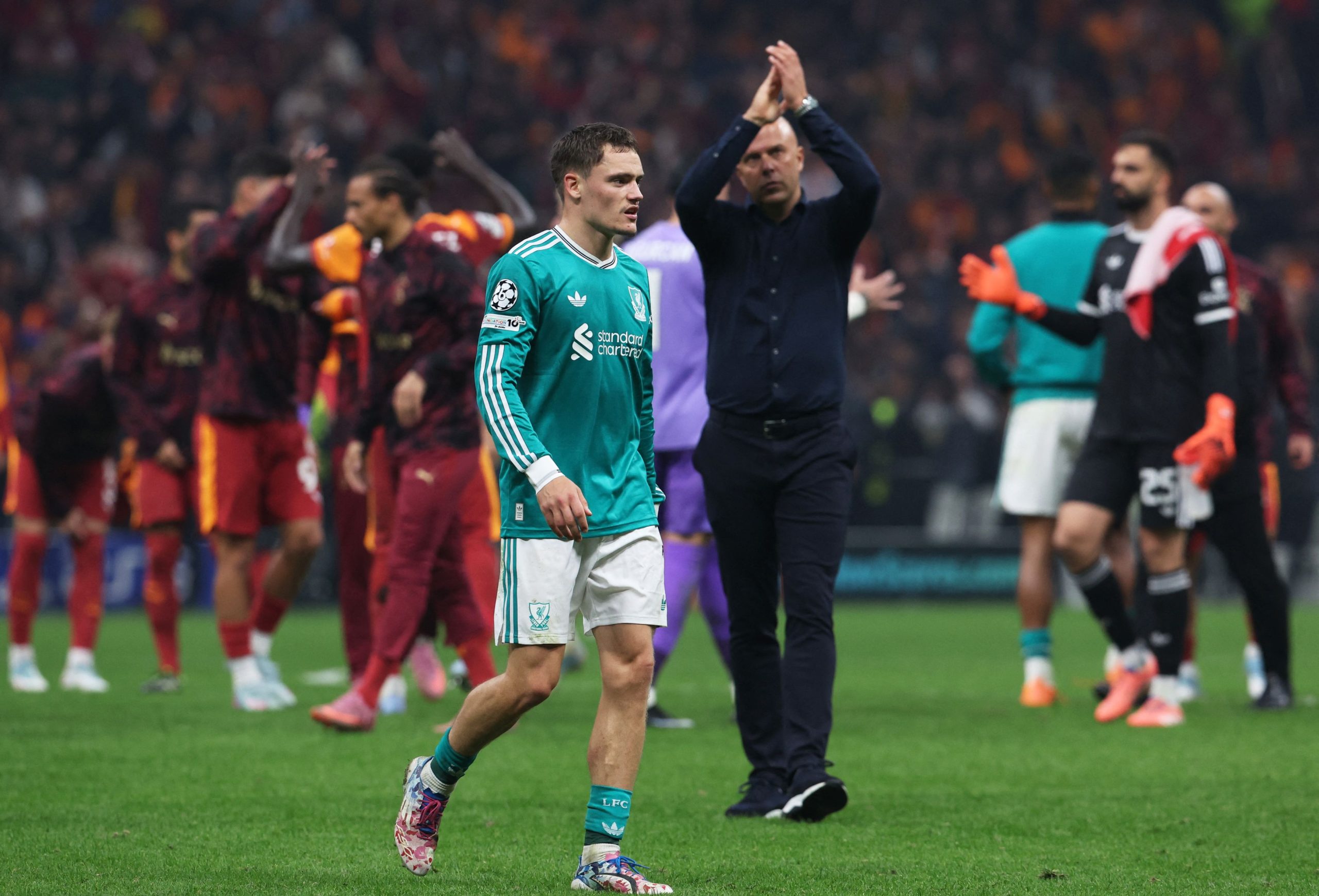 Φλόριαν Βιρτς: Ο Σλοτ ζητά υπομονή για τον νεαρό αστέρα της Λίβερπουλ