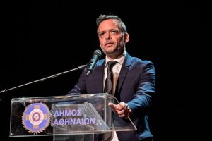 Χάρης Δούκας στα «ΝΕΑ»: «Η κατάσταση έχει φτάσει στο απροχώρητο, στηρίζουμε την υγιή επιχειρηματικότητα»