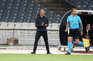 Κόντης: «Άδικο για τα παιδιά»