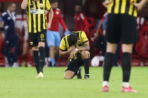 Μαζεύει τα κομμάτια της