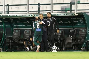 Αποχώρησε από το γήπεδο με ενοχλήσεις ο Ρενάτο Σάντσες στο Παναθηναϊκός – Ατρόμητος