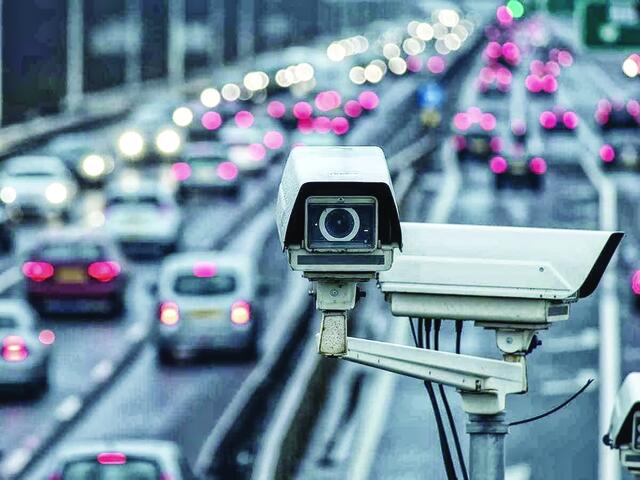 &laquo;&Beta;&rho;&omicron;&chi;ή&raquo; &pi;&rho;&omicron;&sigma;&tau;ί&mu;&omega;&nu; &alpha;&pi;ό &tau;&iota;&sigmaf; έ&xi;&upsilon;&pi;&nu;&epsilon;&sigmaf; &kappa;ά&mu;&epsilon;&rho;&epsilon;&sigmaf; &sigma;&tau;&eta;&nu; &Alpha;&tau;&tau;&iota;&kappa;ή: &Pi;ά&nu;&omega; &alpha;&pi;ό 2.500 &pi;&alpha;&rho;&alpha;&beta;ά&sigma;&epsilon;&iota;&sigmaf; &sigma;&epsilon; 4 &eta;&mu;έ&rho;&epsilon;&sigmaf;