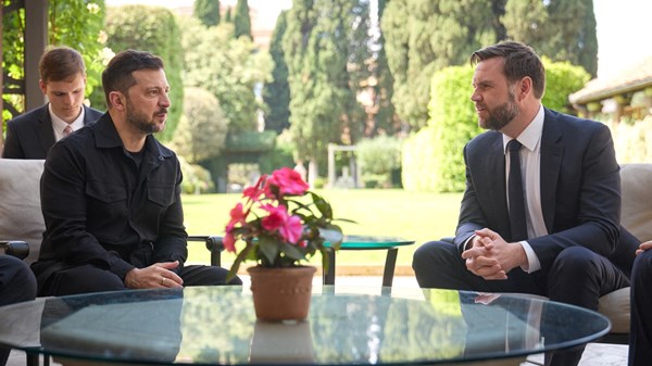 Πριν από λίγο: Τηλεφώνημα Ζελένσκι - Βανς για το αμερικανικό σχέδιο ειρήνευσης στην Ουκρανία